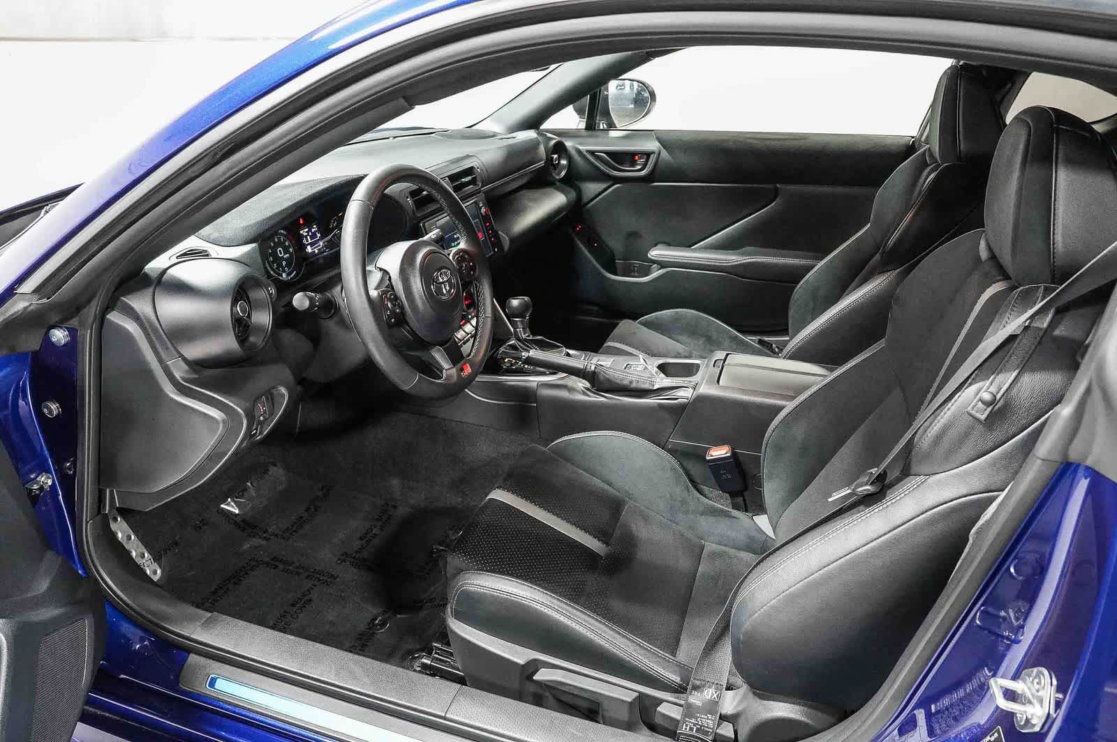 Thumbnail: 2025 Toyota GR86 - 17