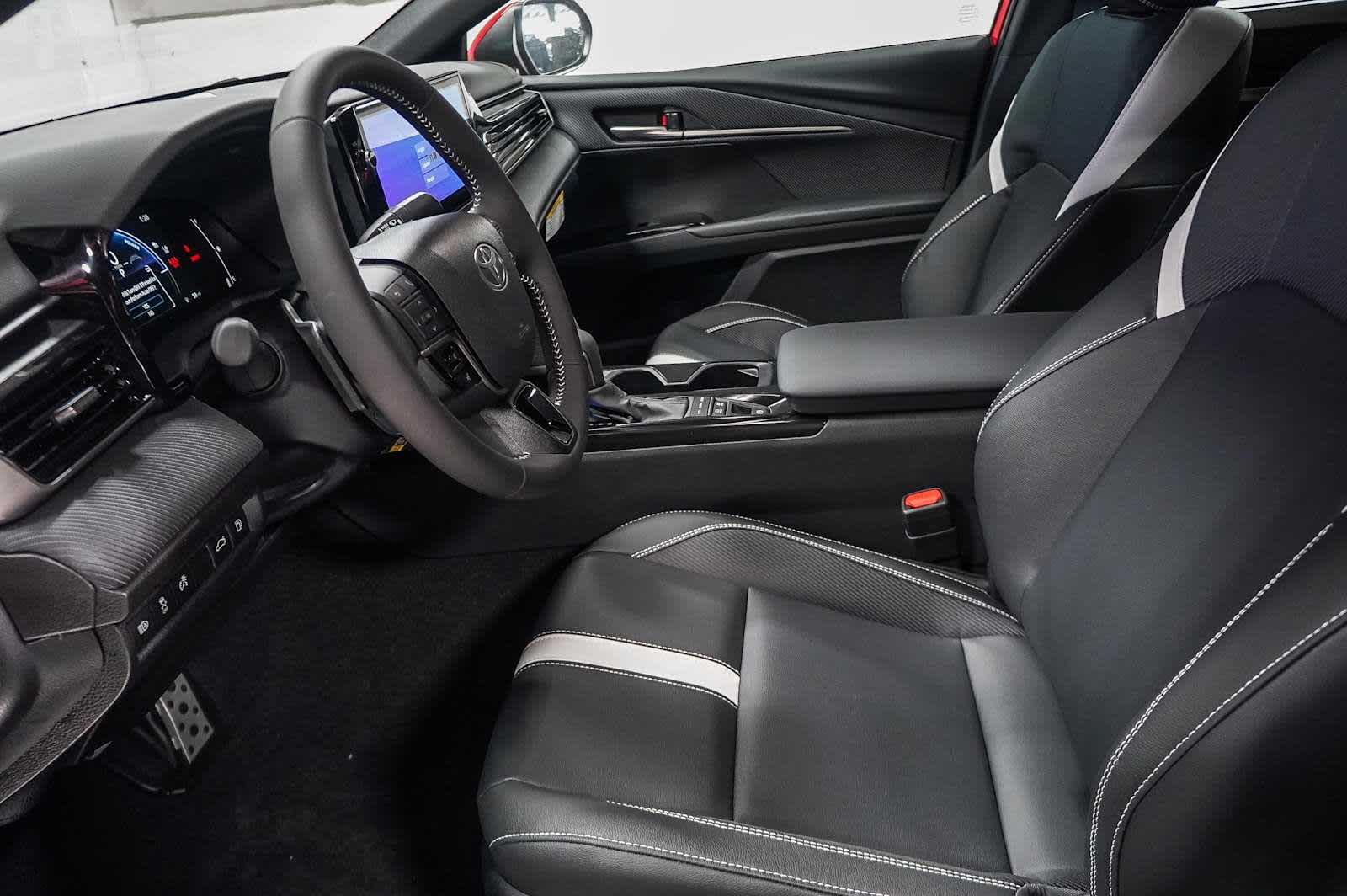 Thumbnail: 2025 Toyota Camry - 18