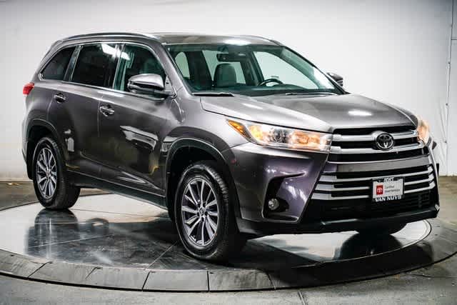 Thumbnail: 2019 Toyota Highlander - 5
