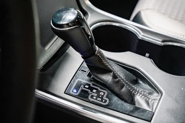 Thumbnail: 2015 Toyota Camry - 21