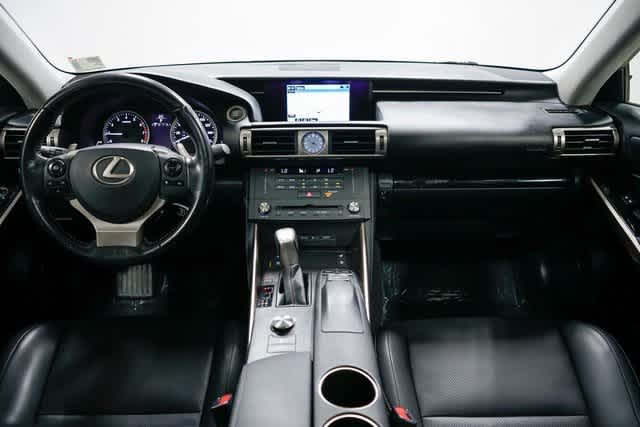 Thumbnail: 2016 Lexus IS - 12
