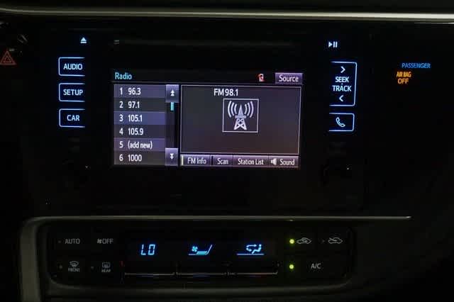 Thumbnail: 2019 Toyota Corolla - 16