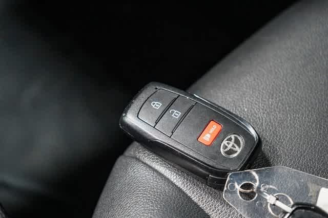 Thumbnail: 2023 Toyota Corolla Cross - 29