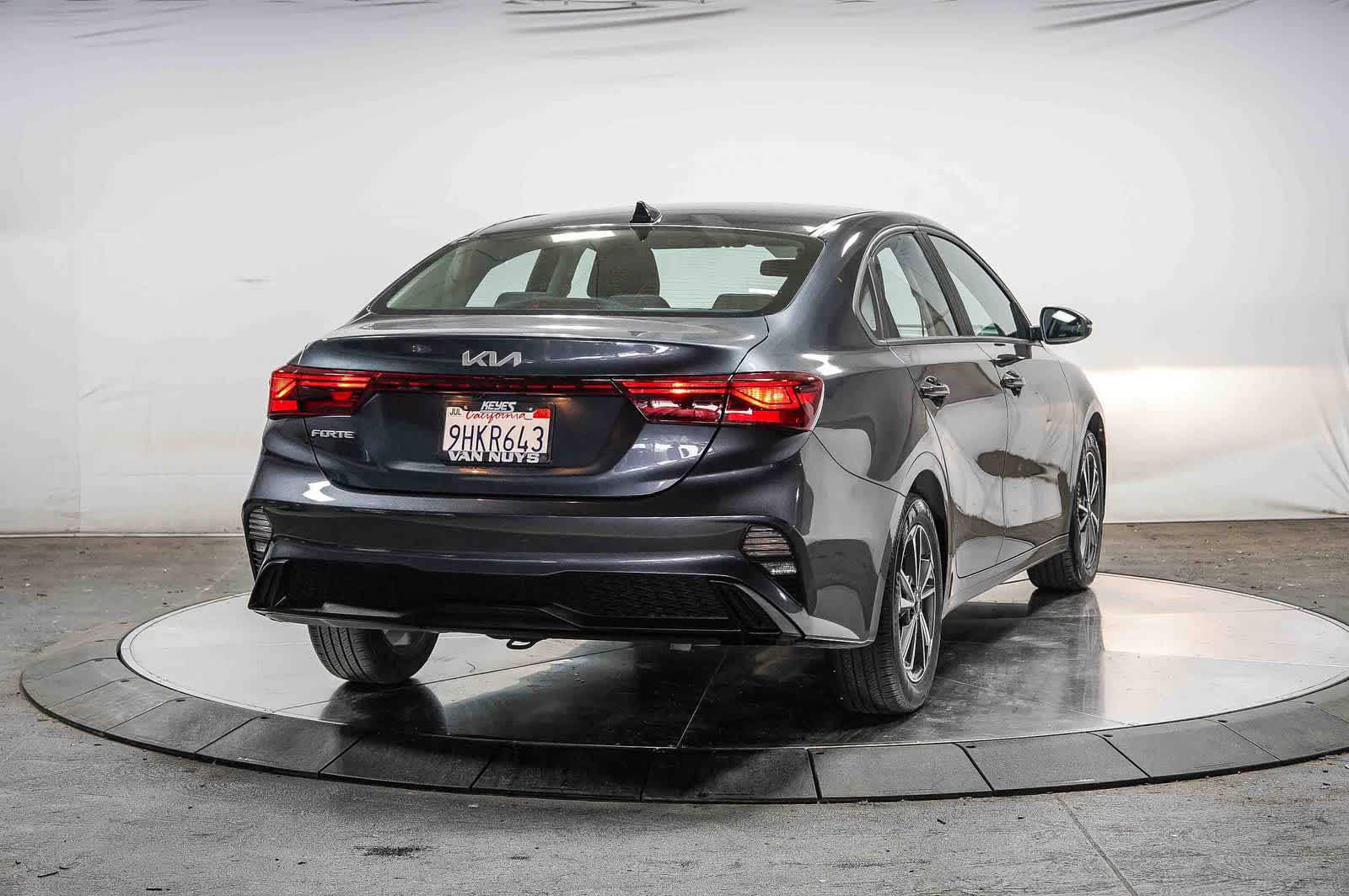 Thumbnail: 2023 Kia Forte - 4