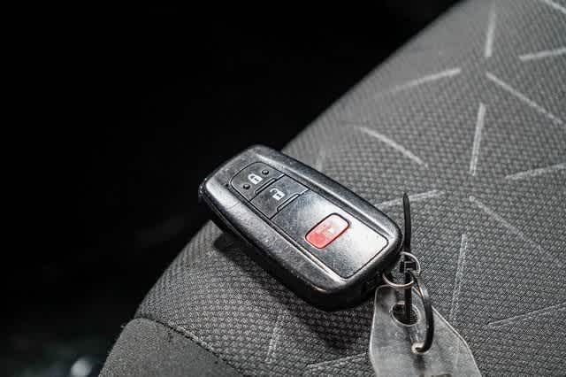 Thumbnail: 2021 Toyota RAV4 - 29