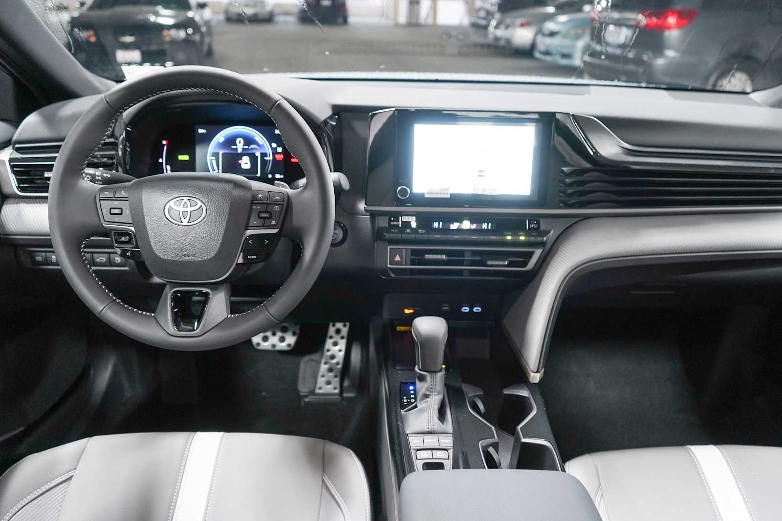 Thumbnail: 2025 Toyota Camry - 9