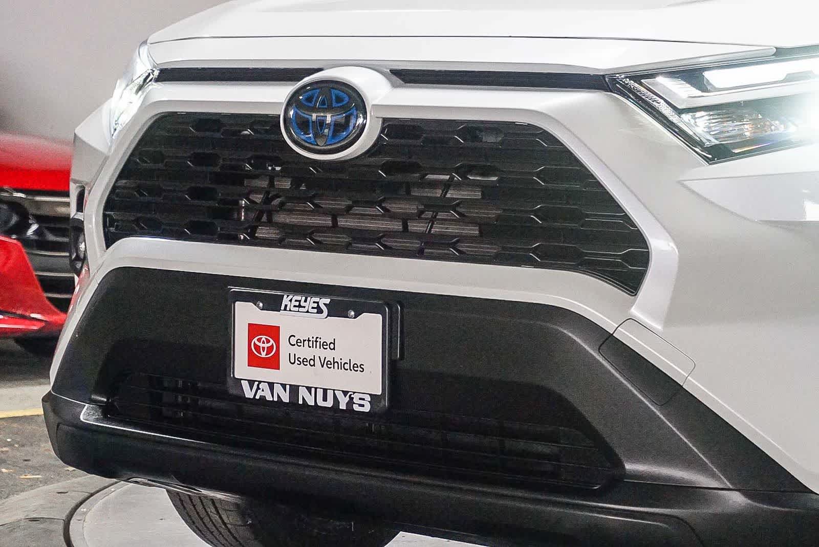 Thumbnail: 2024 Toyota RAV4 - 8