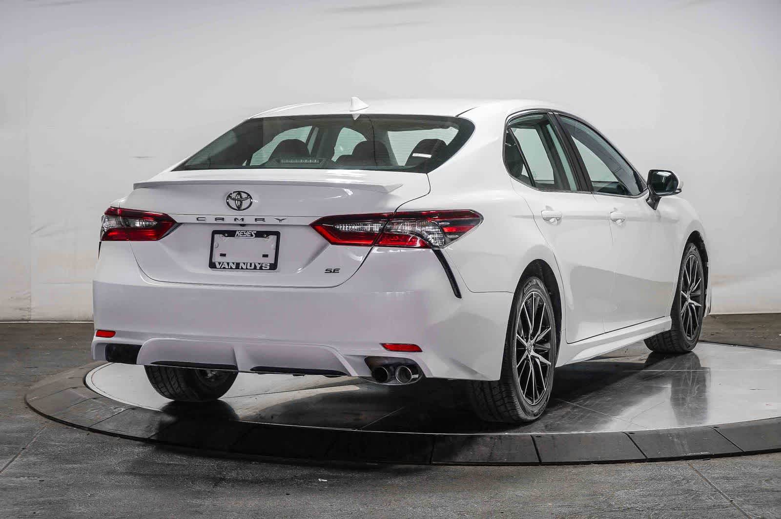 Thumbnail: 2024 Toyota Camry - 5