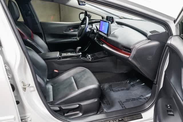 Thumbnail: 2024 Toyota Prius Prime - 18