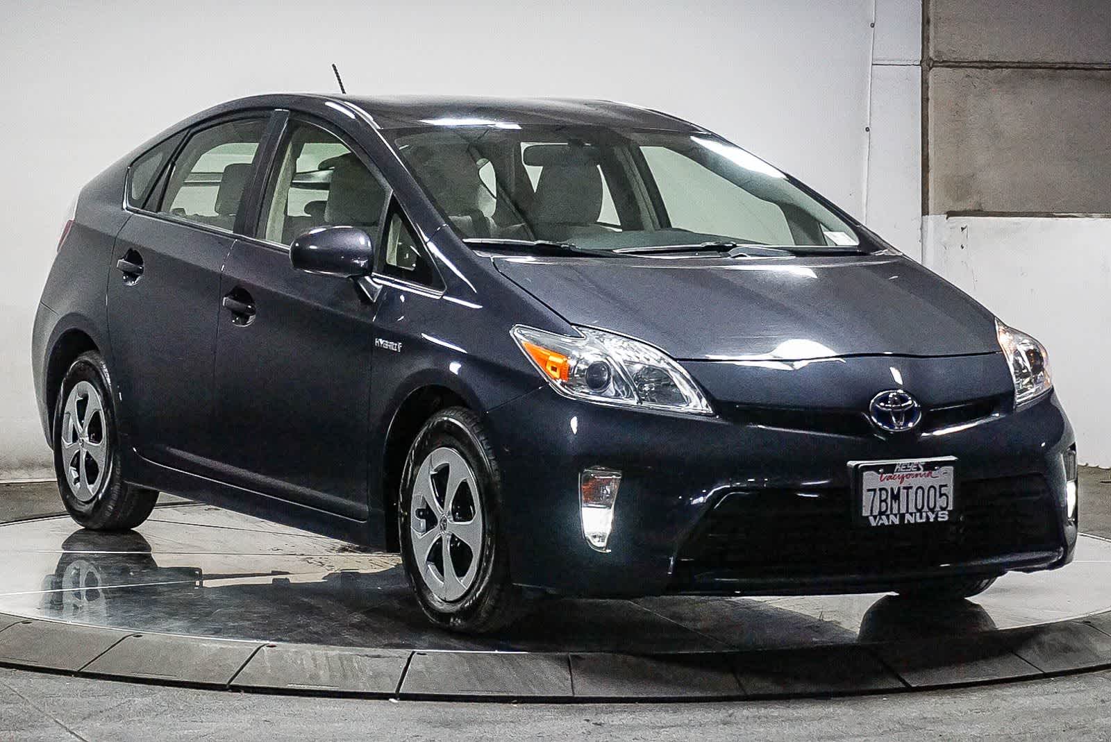 Thumbnail: 2013 Toyota Prius - 3