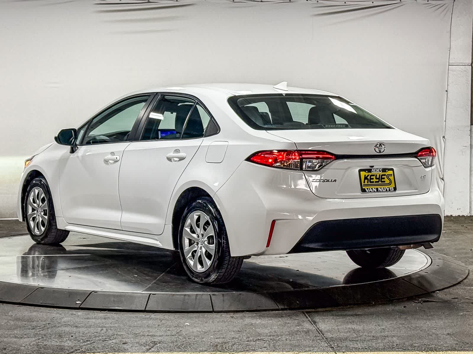 Thumbnail: 2024 Toyota Corolla - 3