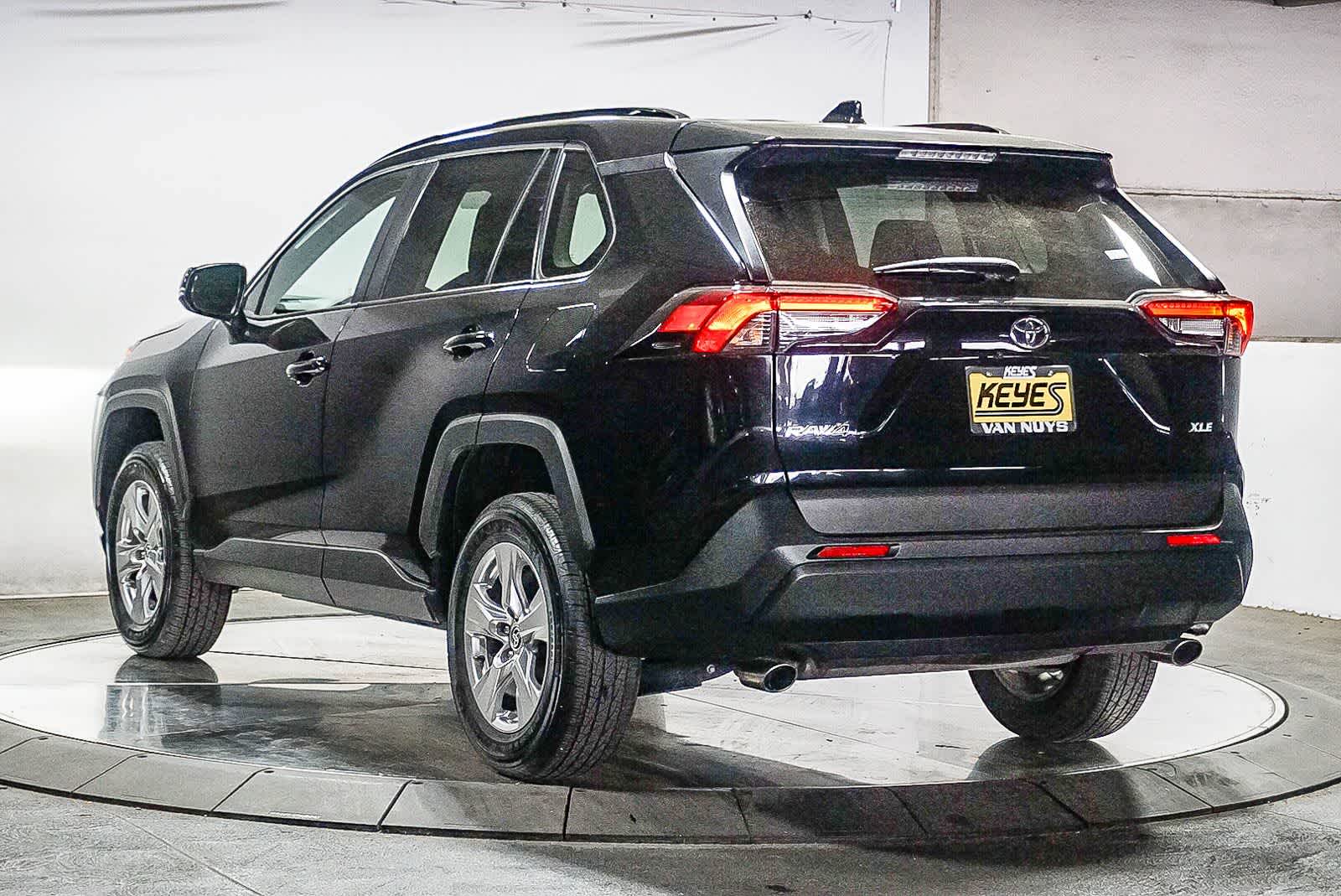 Thumbnail: 2024 Toyota RAV4 - 8