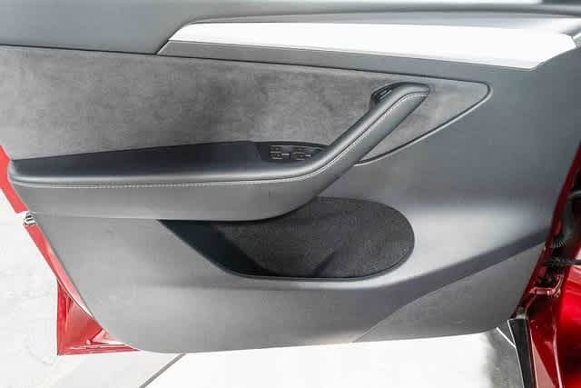 Thumbnail: 2024 Tesla Model Y - 21