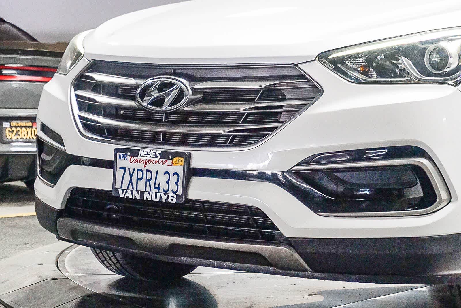Thumbnail: 2017 Hyundai Santa Fe - 5