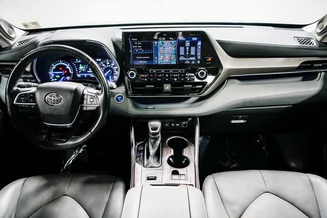 Thumbnail: 2021 Toyota Highlander - 12