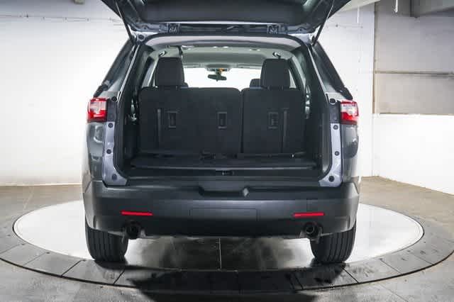 Thumbnail: 2020 Chevrolet Traverse - 27