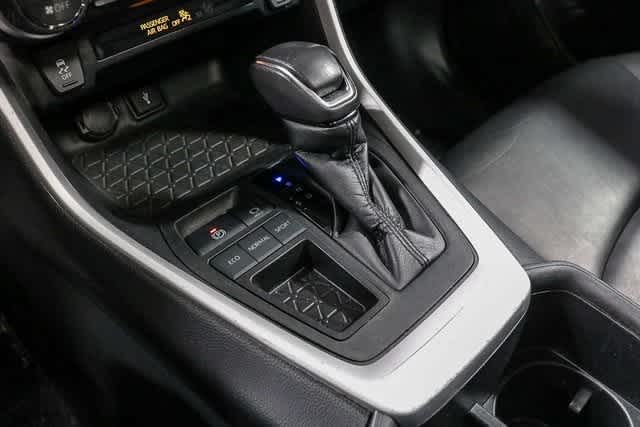 Thumbnail: 2022 Toyota RAV4 - 20