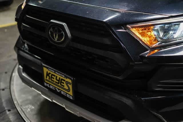 Thumbnail: 2020 Toyota RAV4 - 8