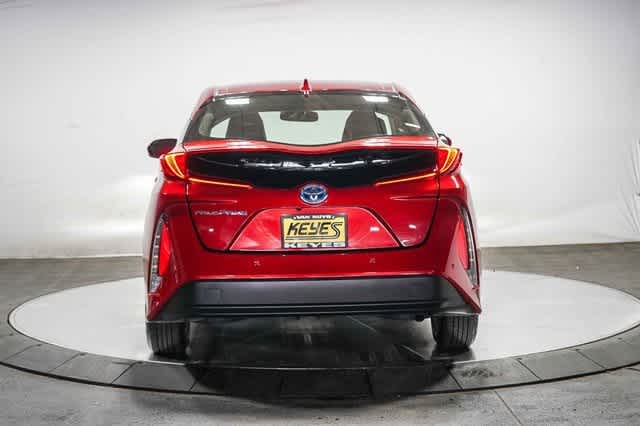 Thumbnail: 2017 Toyota Prius Prime - 4
