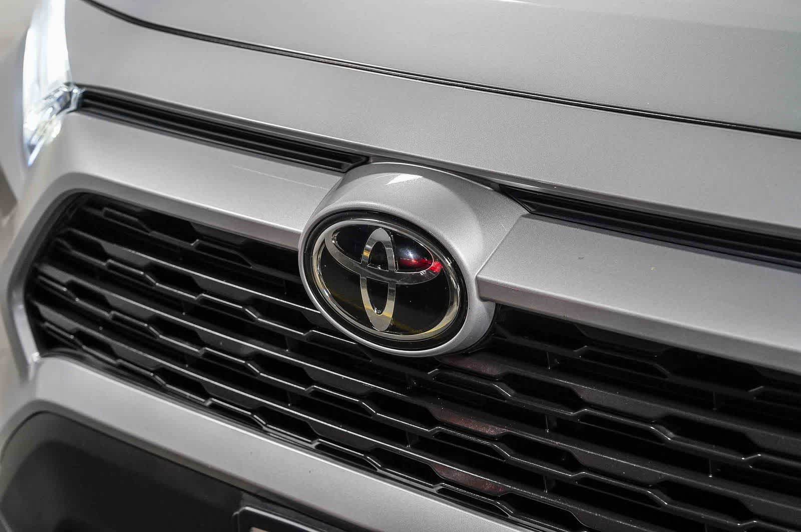 Thumbnail: 2024 Toyota RAV4 - 8