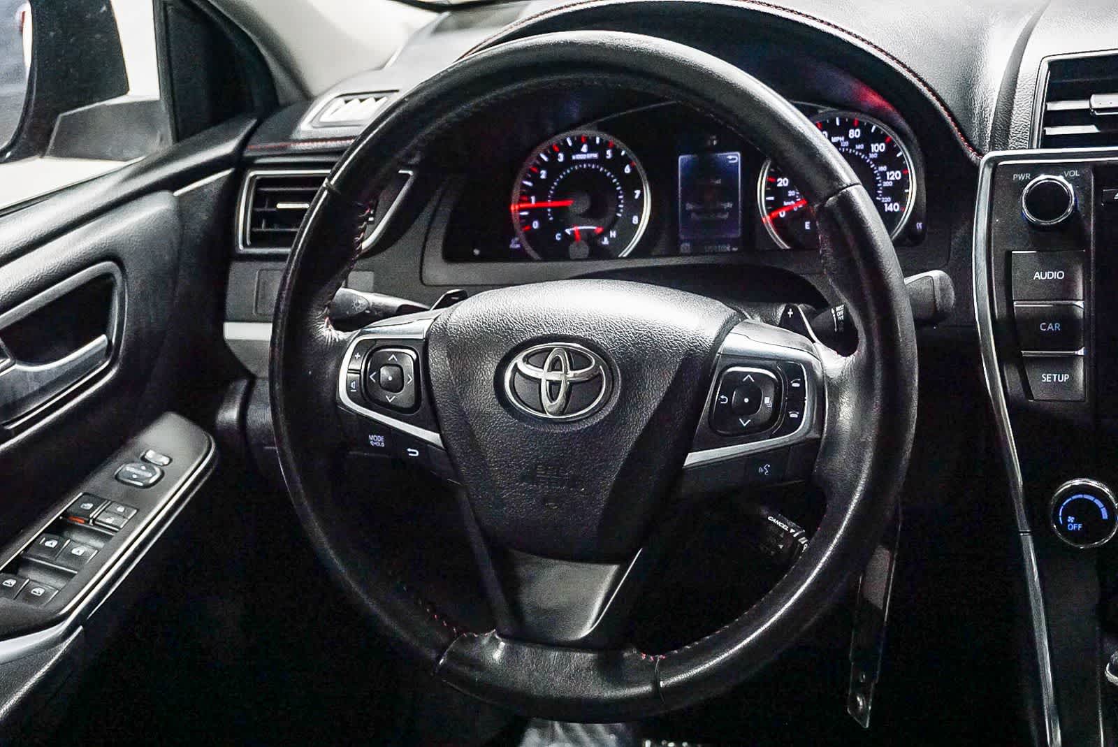 Thumbnail: 2016 Toyota Camry - 14