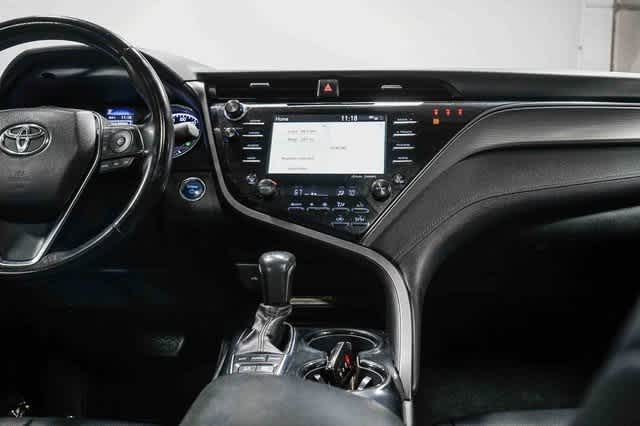 Thumbnail: 2020 Toyota Camry - 14