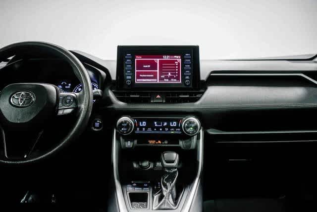 Thumbnail: 2019 Toyota RAV4 - 14