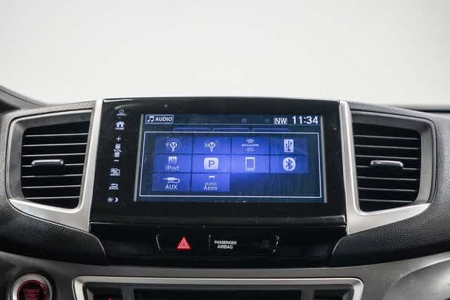 Thumbnail: 2017 Honda Pilot - 14