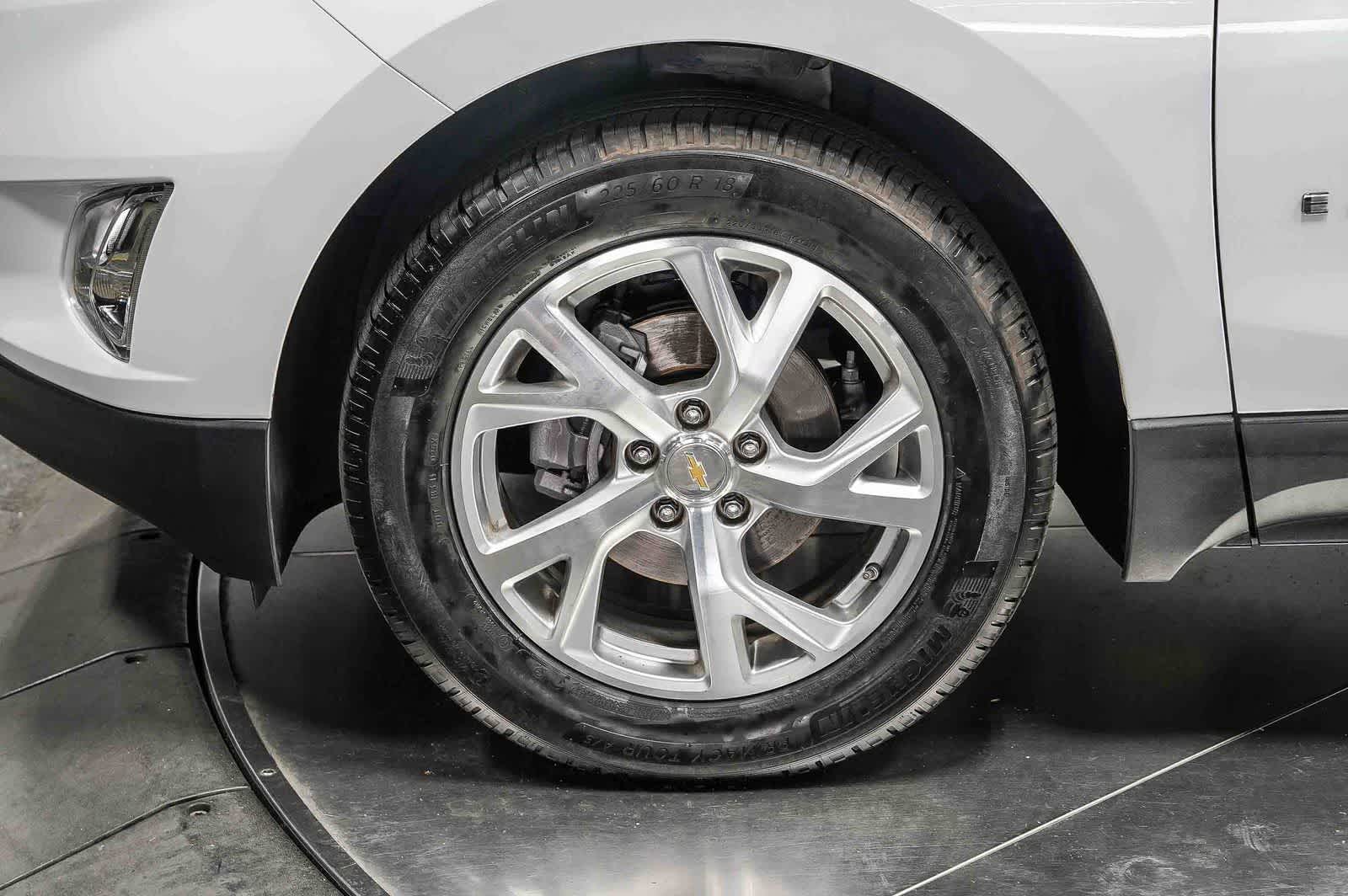 Thumbnail: 2019 Chevrolet Equinox - 9