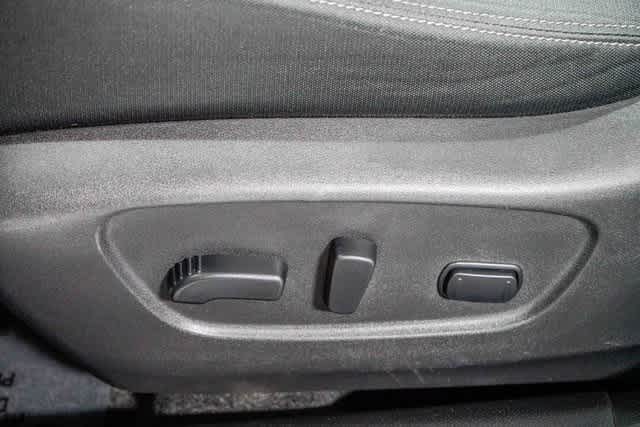 Thumbnail: 2019 Nissan Rogue - 19