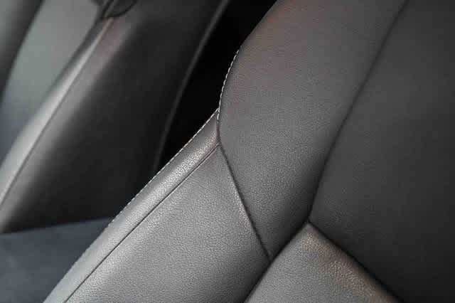 Thumbnail: 2017 Toyota RAV4 - 20