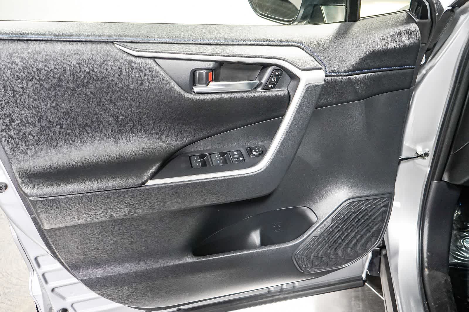 Thumbnail: 2024 Toyota RAV4 - 22