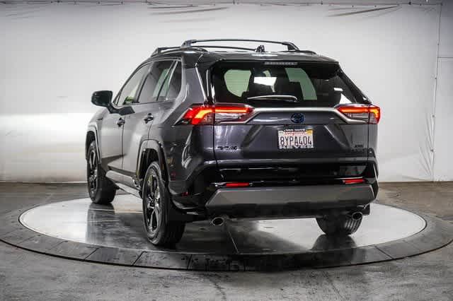 Thumbnail: 2021 Toyota RAV4 - 3