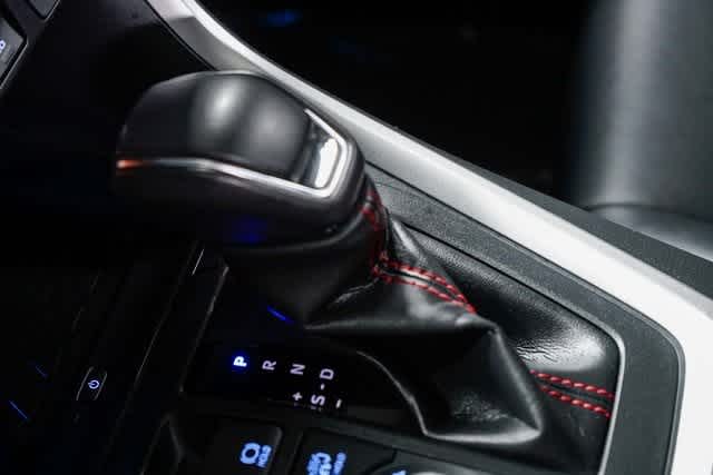 Thumbnail: 2022 Toyota RAV4 - 22