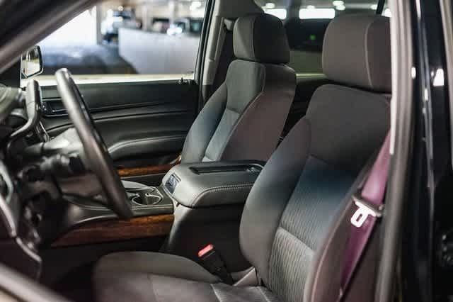 Thumbnail: 2017 Chevrolet Suburban - 17