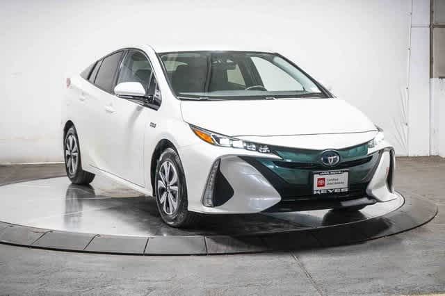 Thumbnail: 2018 Toyota Prius Prime - 6