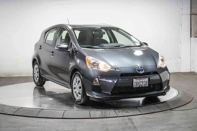 Thumbnail: 2012 Toyota Prius c - 5