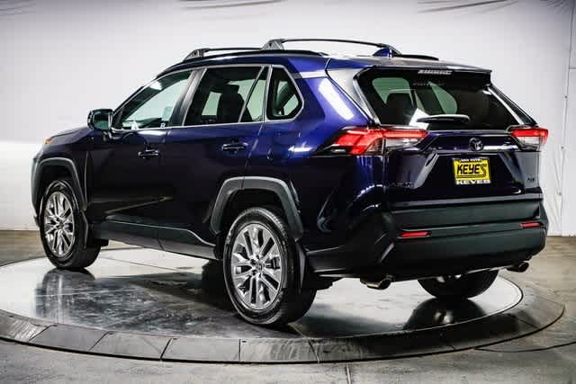 Thumbnail: 2022 Toyota RAV4 - 3