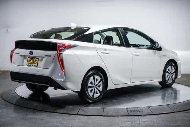 2017 Toyota Prius Four 4