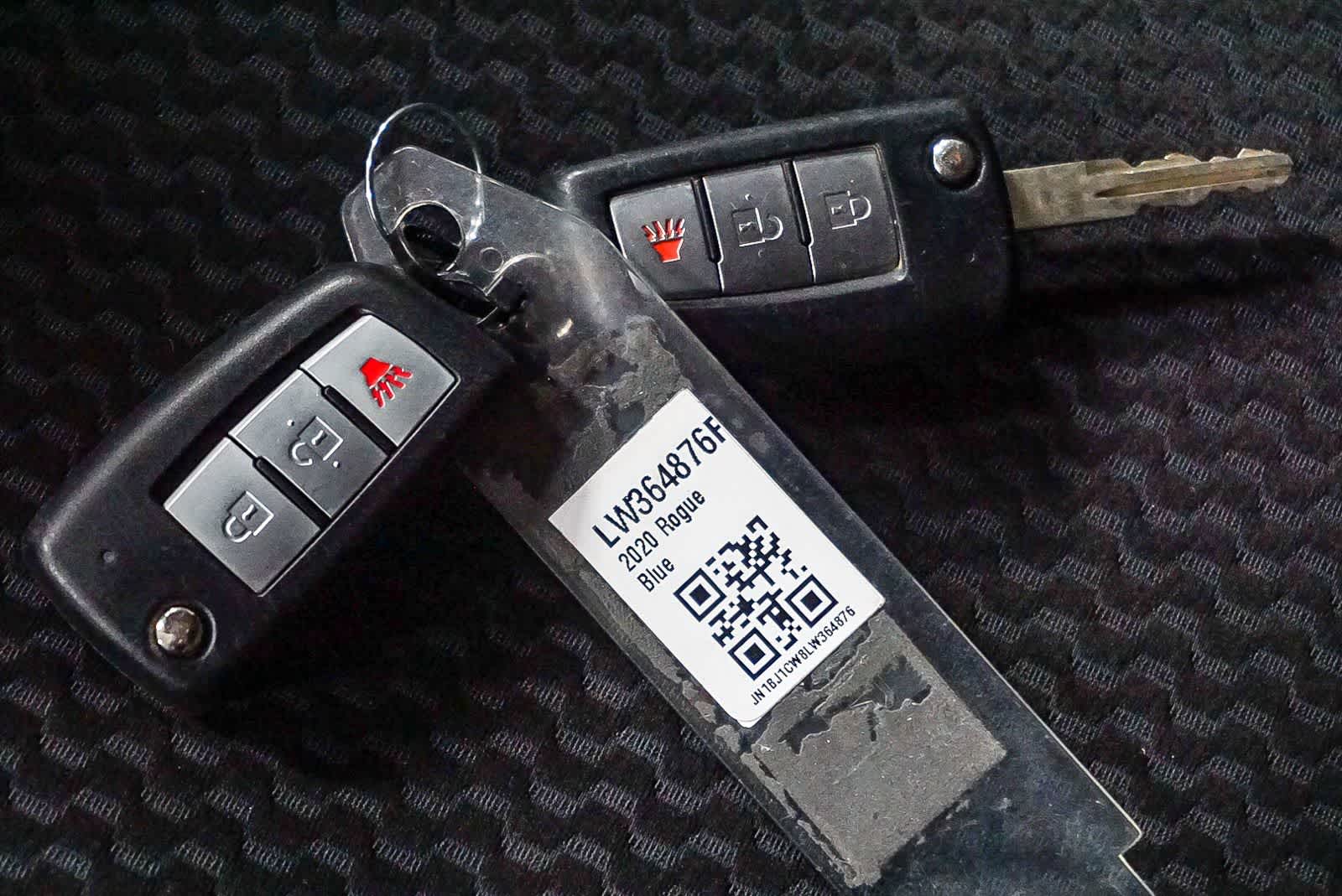 Thumbnail: 2020 Nissan Rogue Sport - 30