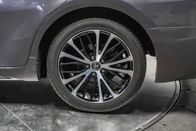 Thumbnail: 2020 Toyota Camry - 11