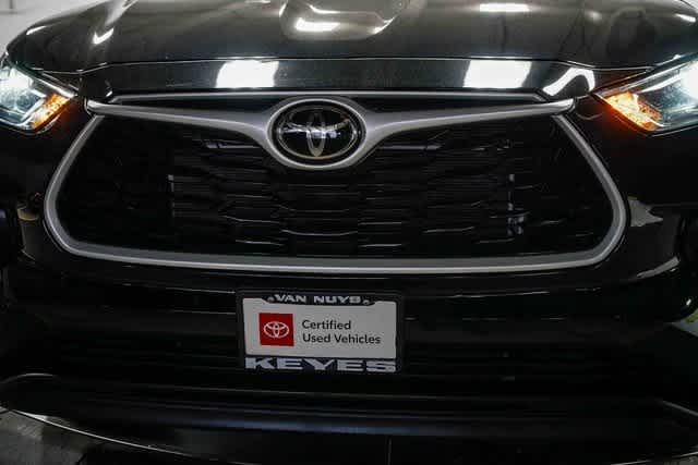 Thumbnail: 2023 Toyota Highlander - 8