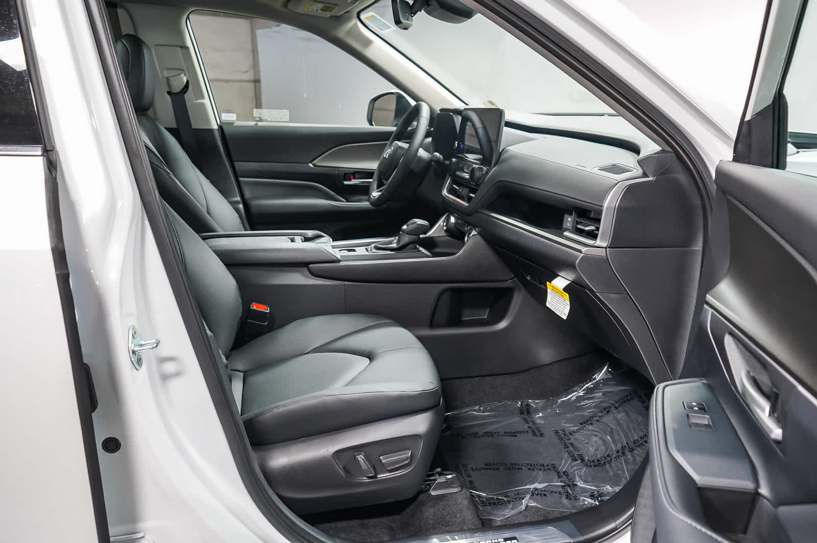 2025 Toyota Grand Highlander XLE 19
