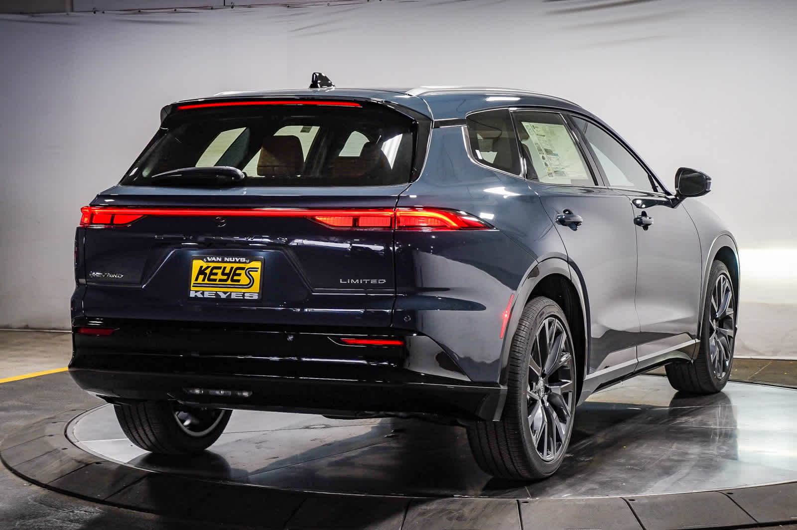 Thumbnail: 2025 Toyota Crown Signia - 4