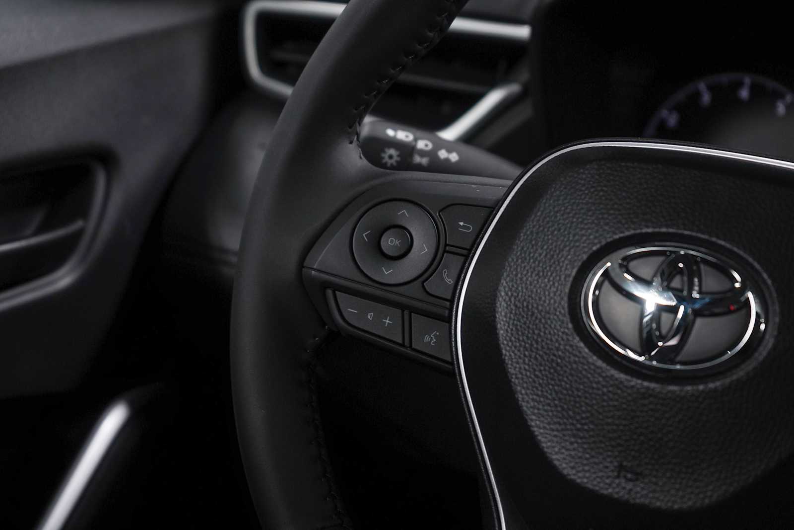 Thumbnail: 2025 Toyota Corolla Cross - 30