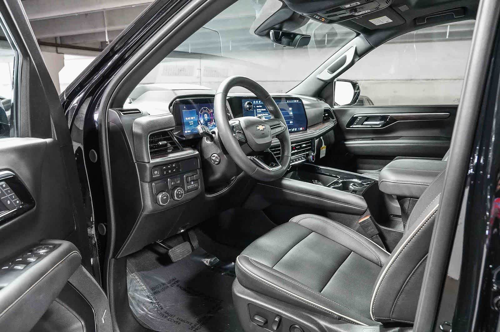 Thumbnail: 2025 Chevrolet Suburban - 15