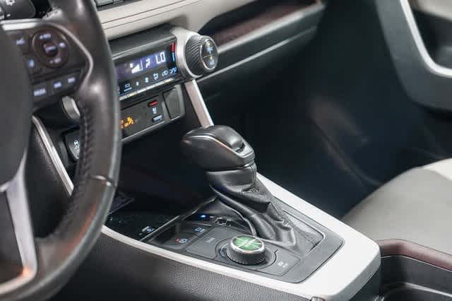Thumbnail: 2021 Toyota RAV4 - 24