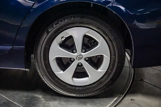 Thumbnail: 2015 Toyota Prius - 11