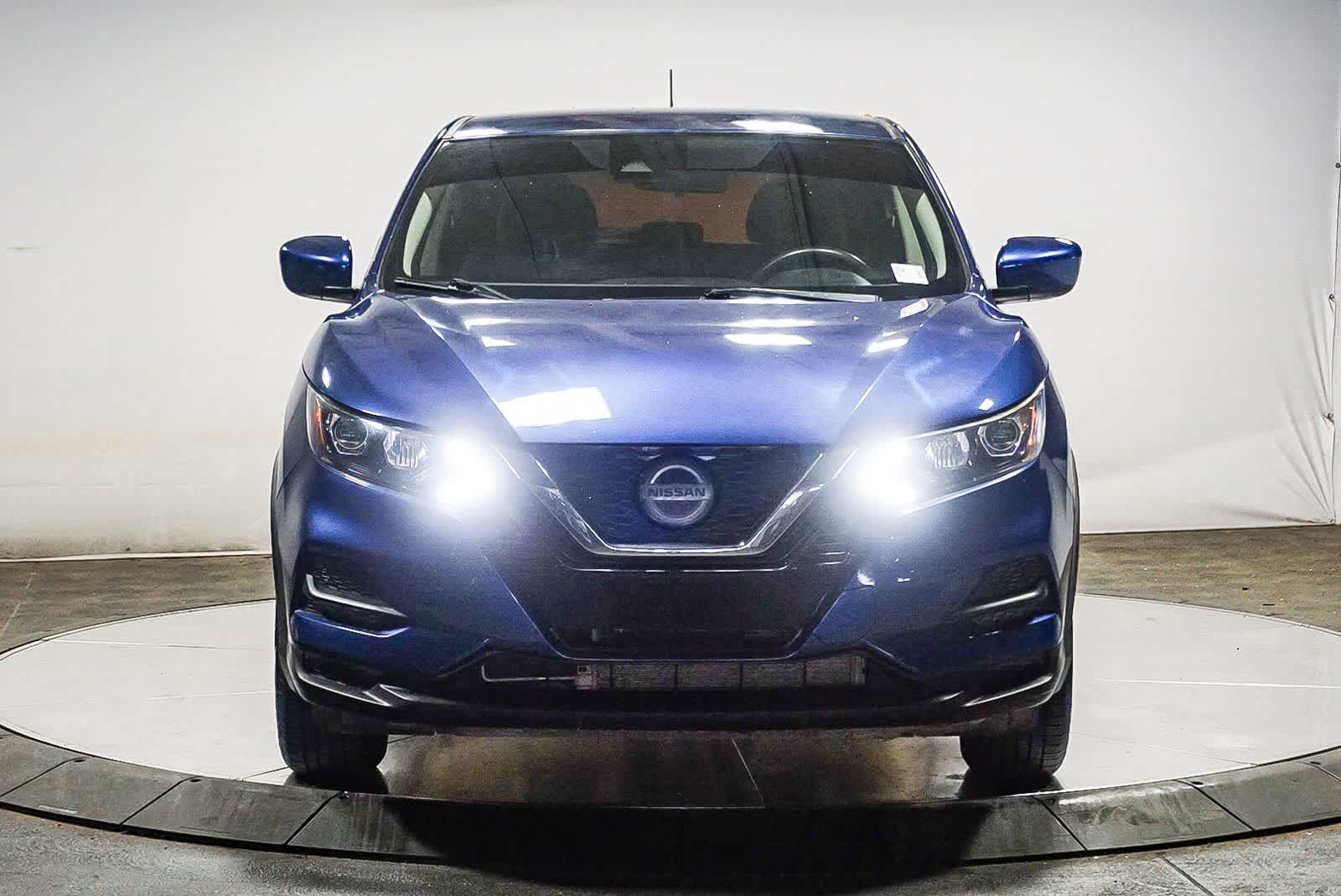 Thumbnail: 2020 Nissan Rogue Sport - 2