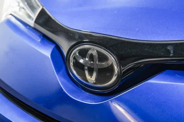 2018 Toyota C-HR XLE 8